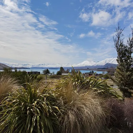 The Black House With Stunning Outdoor Bath Lake Tekapo Exterior photo