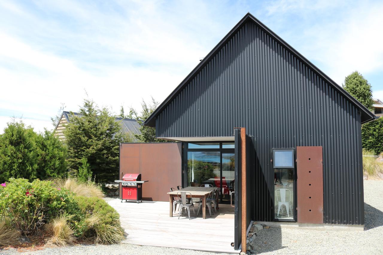 Holiday home The Black House With Stunning Outdoor Bath